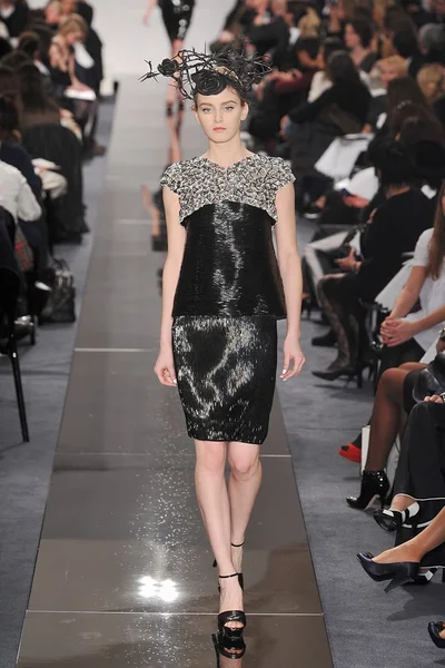 Look 49